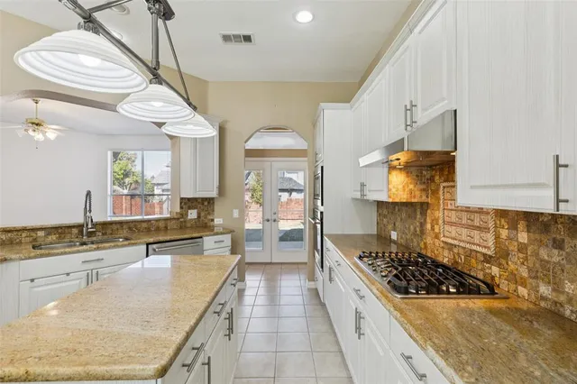 $430,000 | 600 Quick Silver Drive, DeSoto, TX 75115