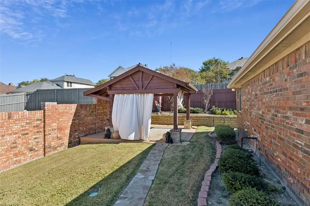 $430,000 | 600 Quick Silver Drive, DeSoto, TX 75115