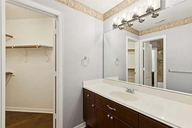 $430,000 | 600 Quick Silver Drive, DeSoto, TX 75115