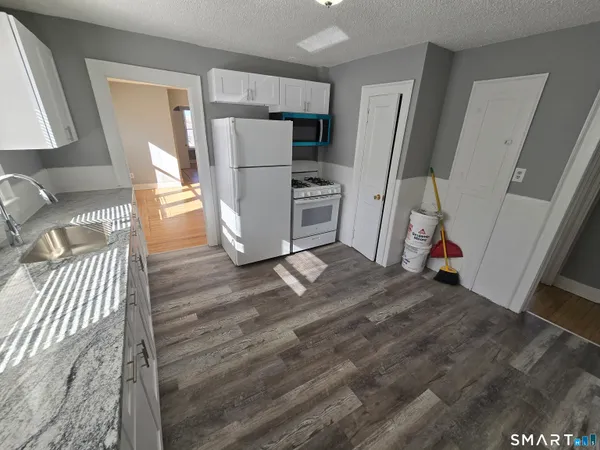 $2,250 | 263 Sheffield Avenue, Unit 3, New Haven, CT 06511