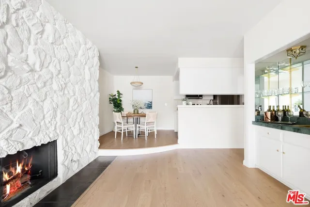 $825,000 | 521 Montana Avenue, Unit 305, Santa Monica, CA 90403