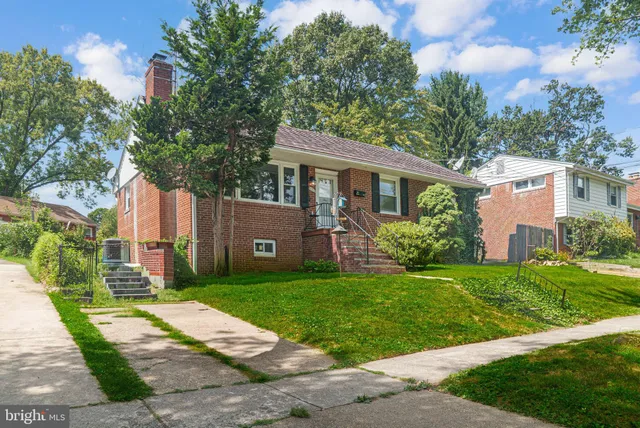 $3,000 | 10502 Glenhaven Drive, Silver Spring, MD 20902