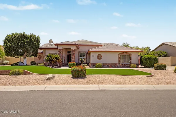$950,000 | 4637 West Misty Willow Lane, Glendale, AZ 85310