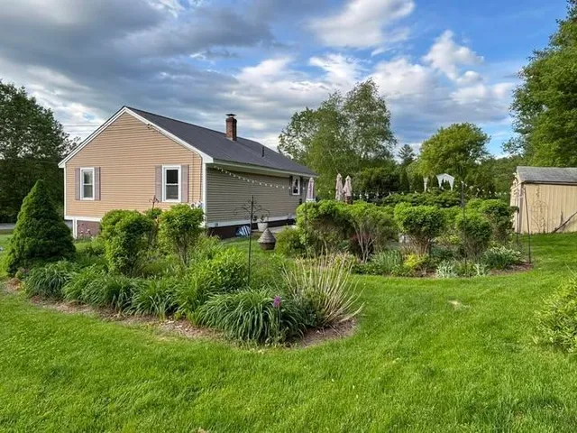 $399,500 | 17 Alderwood Court, Claremont, NH 03743