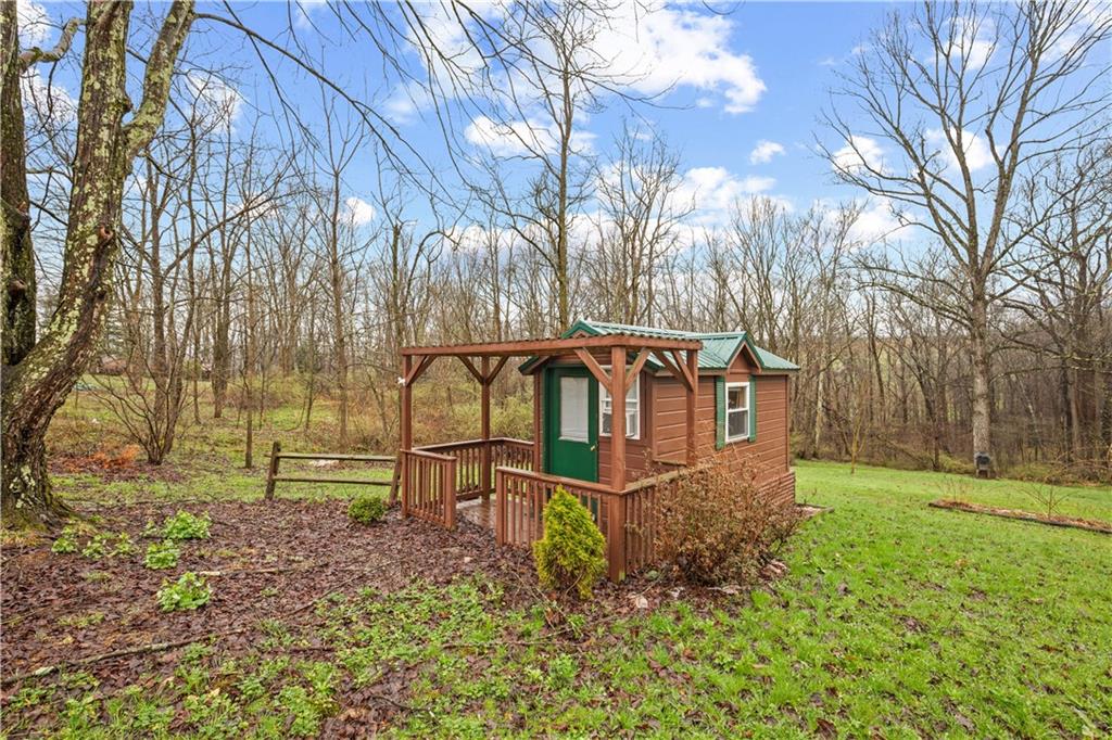 356 Stewarton Road Mill Run, PA 15464 - Photo 18 of 38