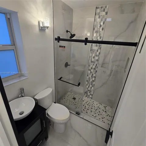 $1,800 | 77 Northwest 51st Street, Miami, FL 33127