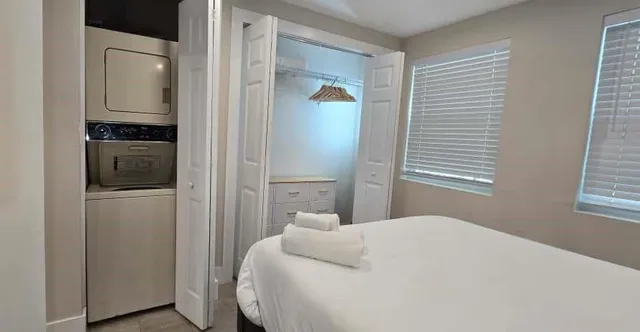 $875,000 | 1215 Northeast 13th Avenue, Fort Lauderdale, FL 33304