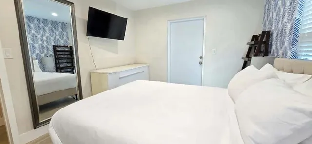 $875,000 | 1215 Northeast 13th Avenue, Fort Lauderdale, FL 33304