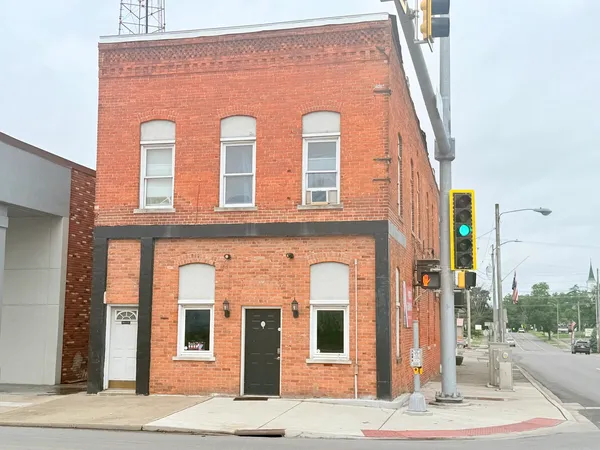$170,000 | 1 South Main Street, Unit 3, Harrisburg, IL 62946