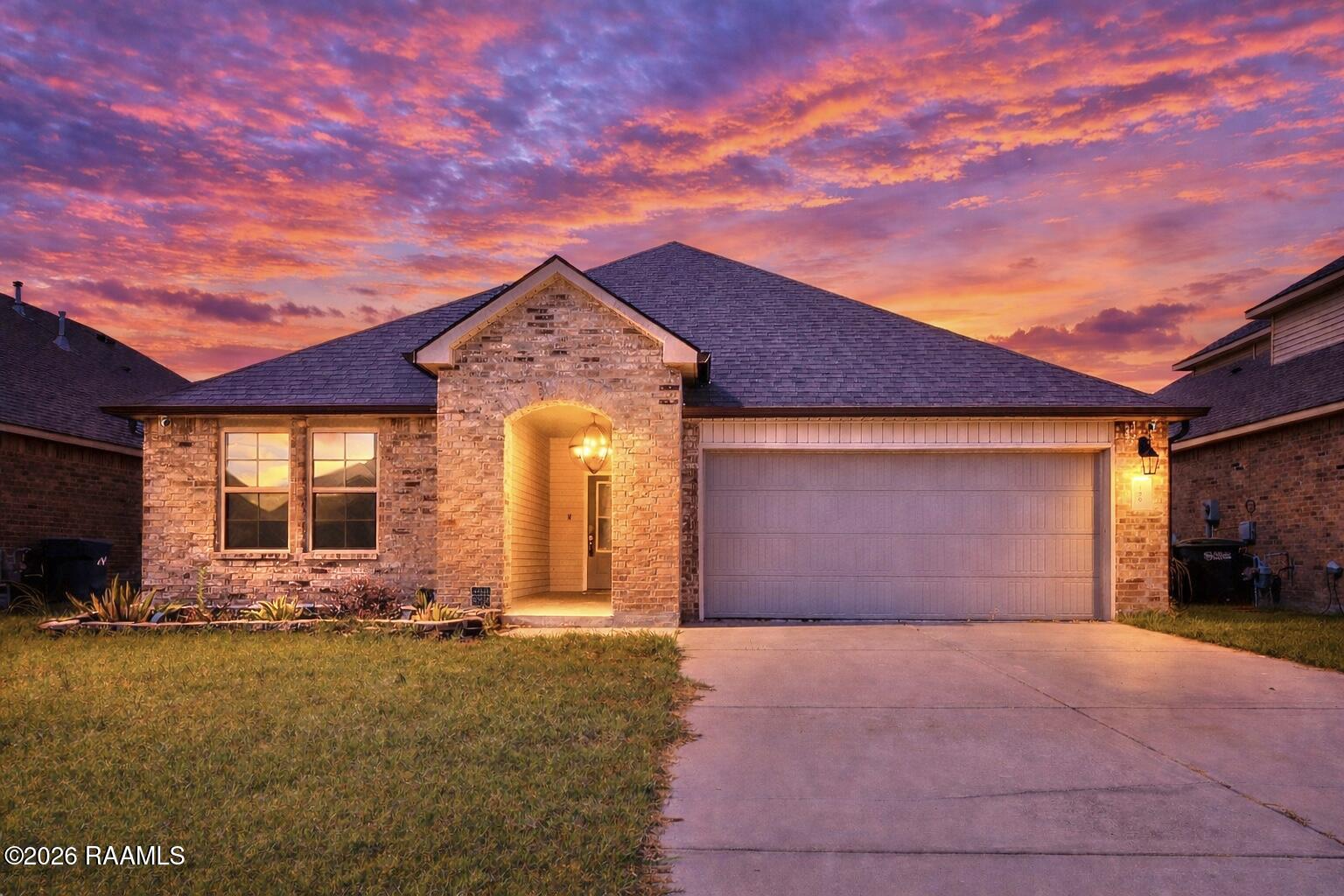 129 Emerald Star Lane Lafayette, LA 70506 - Photo 1 of 16 Twilight
