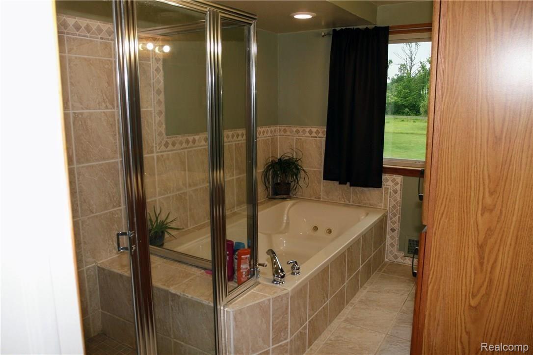 4433 7 Mile Road South Lyon, MI 48178 - Photo 6 of 20 6.jpg