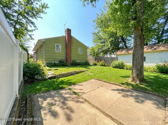 $660,000 | 59 Almond Street | Huguenot