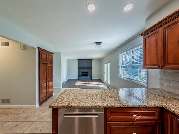 $599,000 | 5-n575 5-n575 Abilene Trail, Bloomingdale, IL 60108