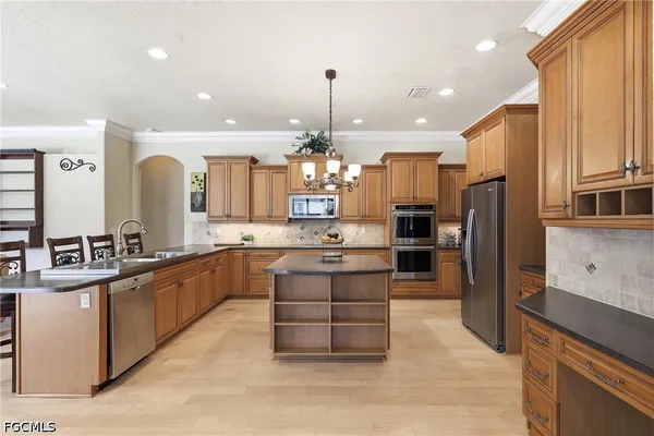 $675,000 | 18186 Sandy Pines Circle, North Fort Myers, FL 33917