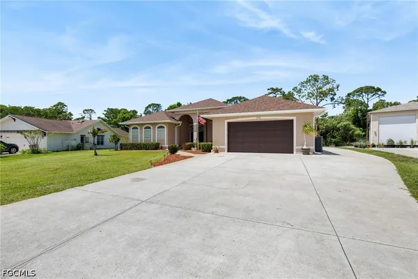 $675,000 | 18186 Sandy Pines Circle, North Fort Myers, FL 33917