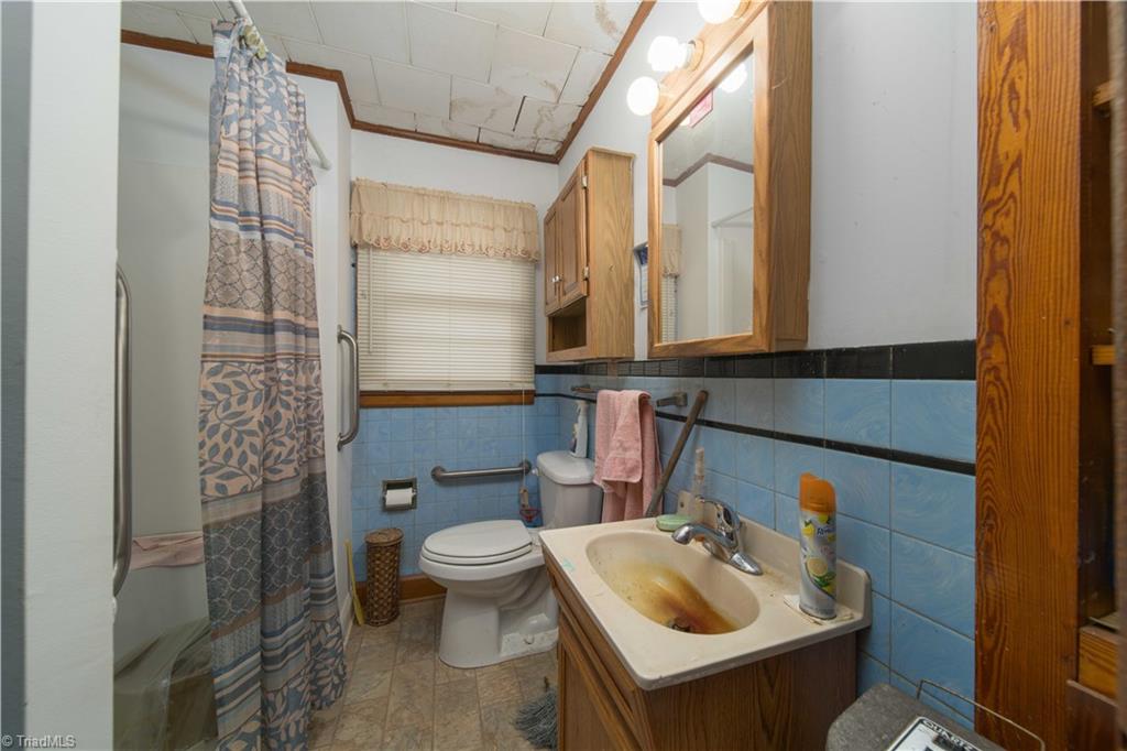 2012 Old Fletcher Road Yadkinville, NC 27055 - Photo 21 of 33