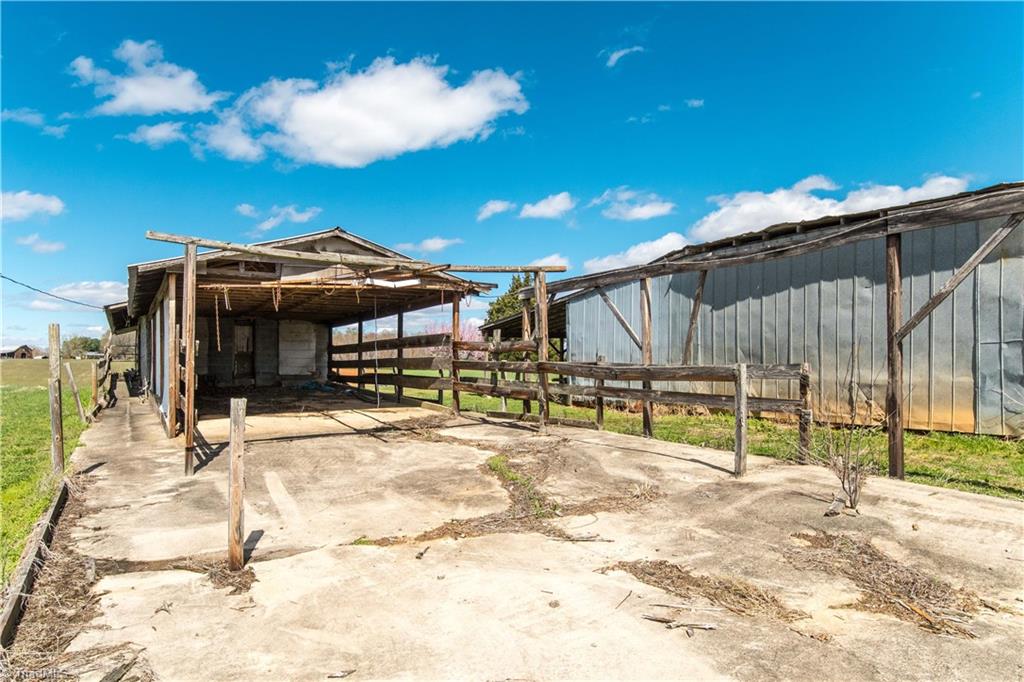 2012 Old Fletcher Road Yadkinville, NC 27055 - Photo 28 of 33