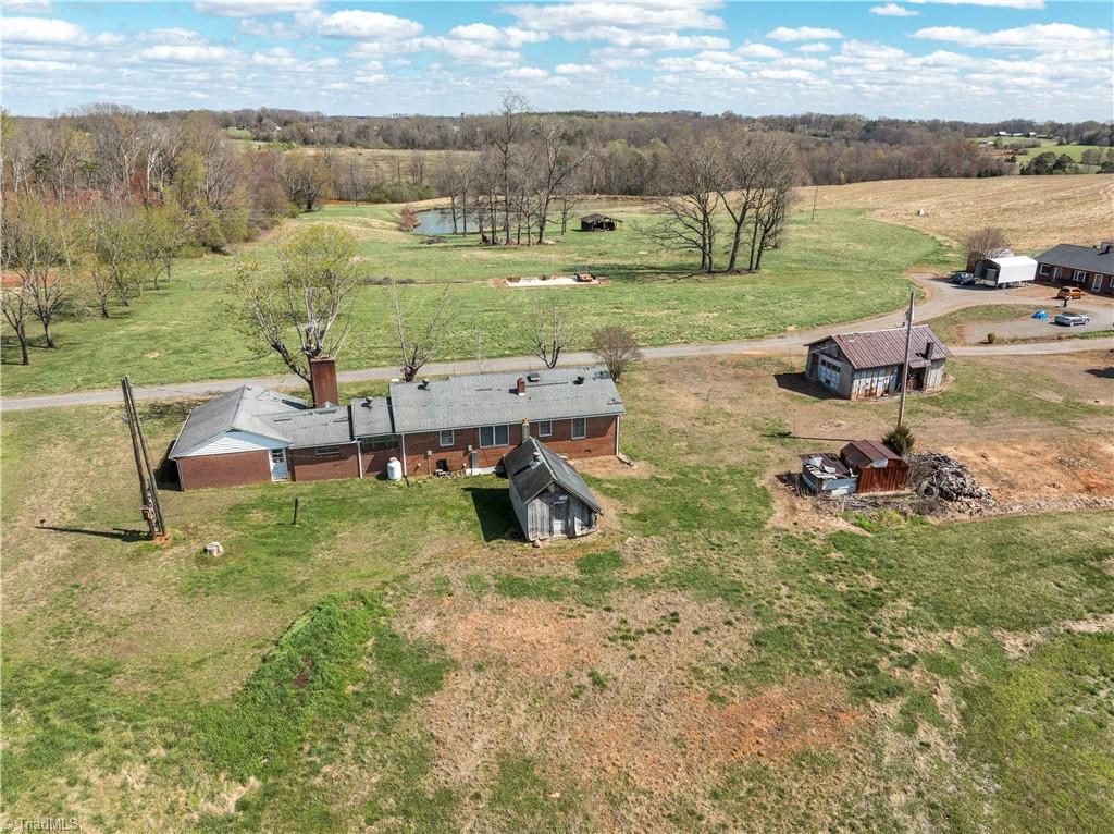 2012 Old Fletcher Road Yadkinville, NC 27055 - Photo 6 of 33