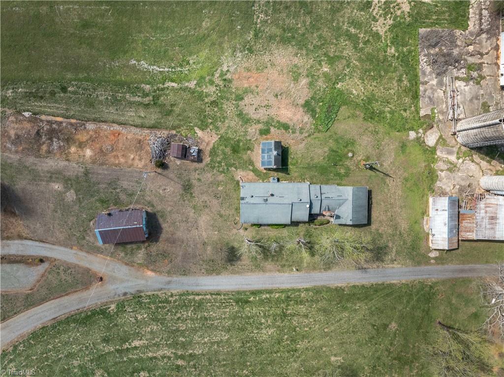 2012 Old Fletcher Road Yadkinville, NC 27055 - Photo 7 of 33