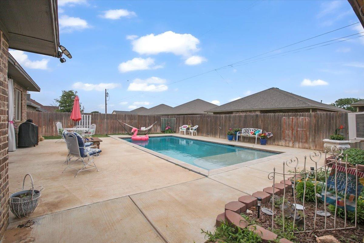 1125 17th Street Shallowater, TX 79363 - Photo 29 of 32 a view of outdoor space and seating area