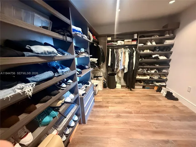 $10,700 | 3300 Northeast 188th Street, Unit 917, Aventura, FL 33180