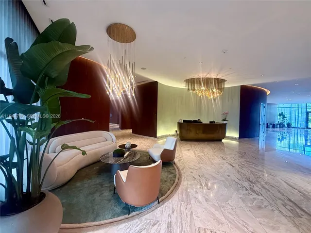 $10,700 | 3300 Northeast 188th Street, Unit 917, Aventura, FL 33180