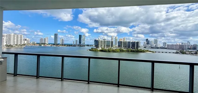 $10,700 | 3300 Northeast 188th Street, Unit 917, Aventura, FL 33180