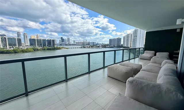 $10,700 | 3300 Northeast 188th Street, Unit 917, Aventura, FL 33180