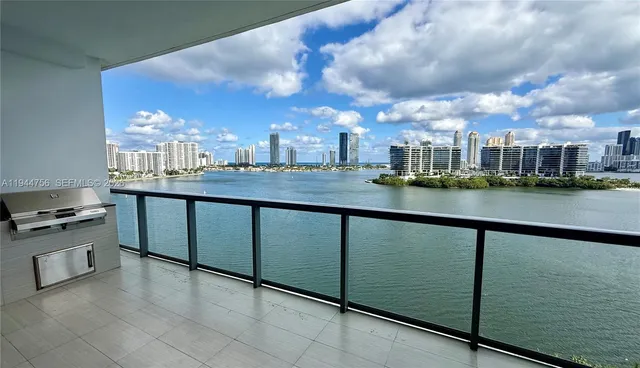 $10,700 | 3300 Northeast 188th Street, Unit 917, Aventura, FL 33180