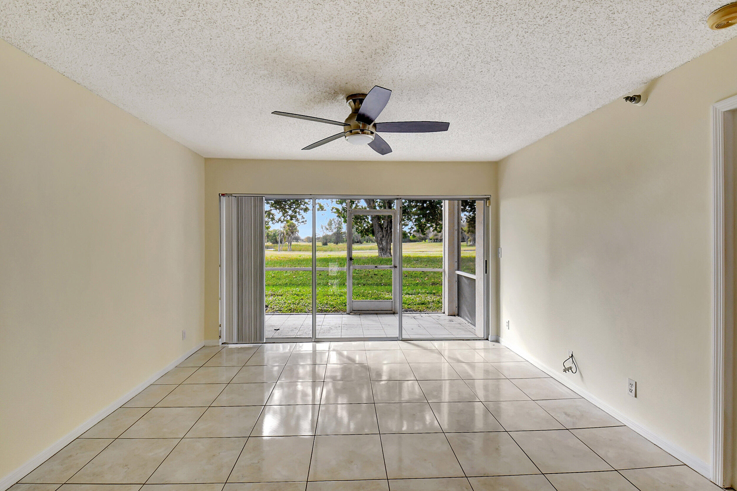 440 Northwest 67th Street, Unit H102 Boca Raton, FL 33487 - Photo 11 of 34 Living Room