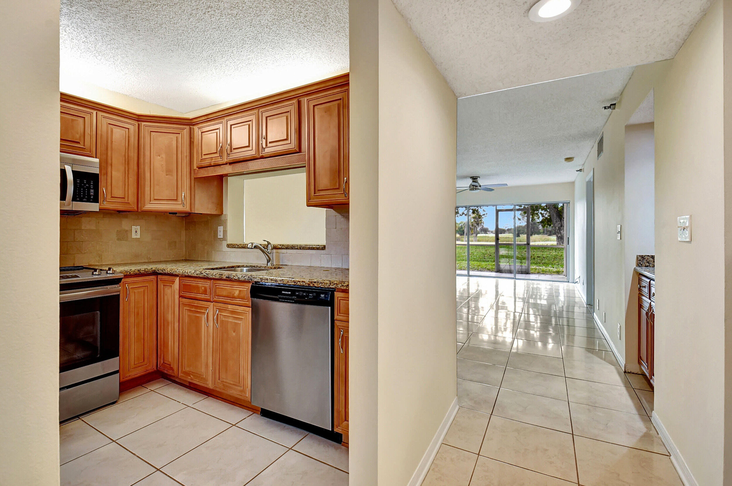 440 Northwest 67th Street, Unit H102 Boca Raton, FL 33487 - Photo 8 of 34 Kitchen