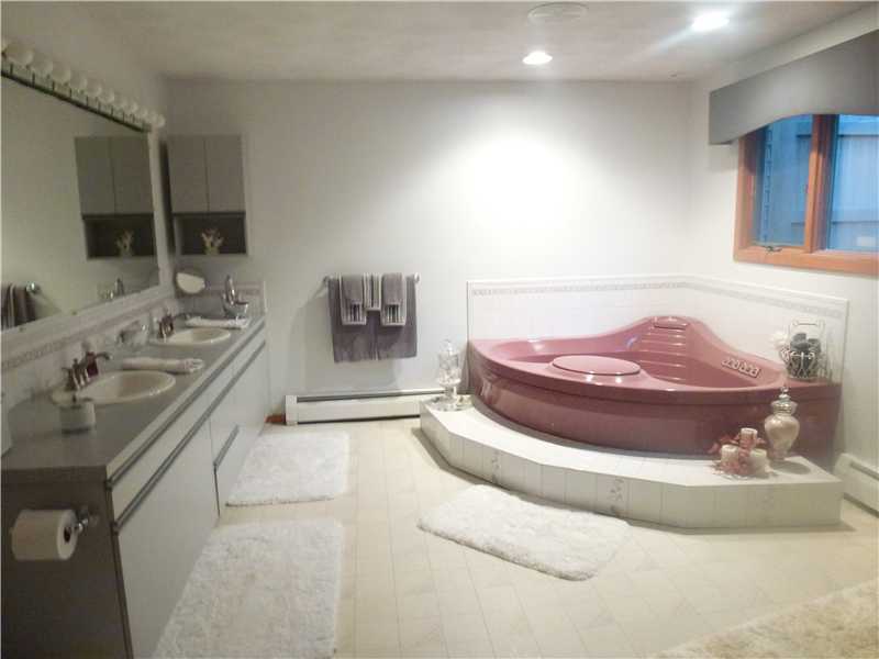 206 Pound Road Cumberland, RI 02864 - Photo 11 of 20 Master Bath/Spa.