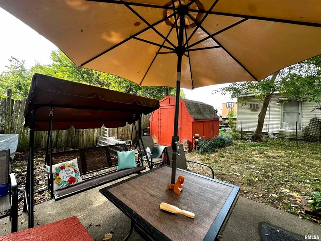 $63,000 | 305 West Lincoln Street, Harrisburg, IL 62946