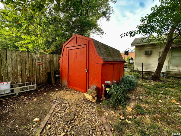 $56,000 | 305 West Lincoln Street, Harrisburg, IL 62946