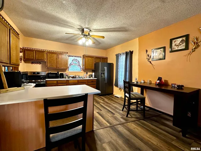 $63,000 | 305 West Lincoln Street, Harrisburg, IL 62946