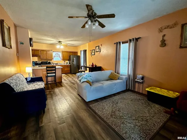 $56,000 | 305 West Lincoln Street, Harrisburg, IL 62946