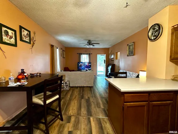 $56,000 | 305 West Lincoln Street, Harrisburg, IL 62946