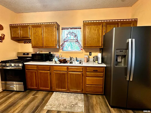 $63,000 | 305 West Lincoln Street, Harrisburg, IL 62946