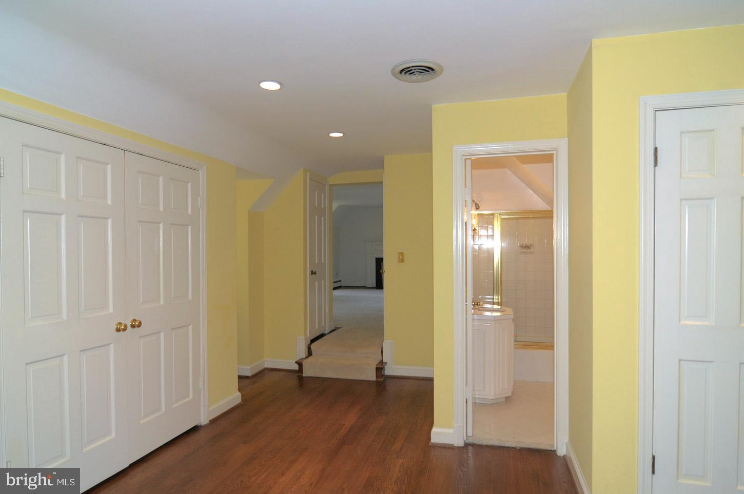 10020 Chapel Road Potomac, MD 20854 - Photo 29 of 42 Gallery Image 29
