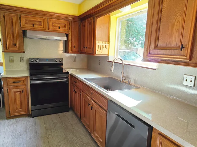 $289,000 | 9823 Pine Pass Drive, Houston, TX 77070