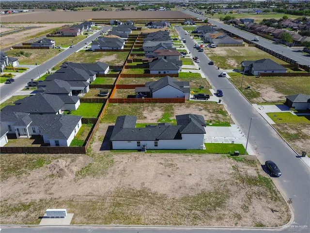 a view of a tennis court
