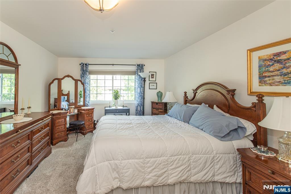 309 Mark Twain Way Mahwah, NJ 07430 - Photo 13 of 21