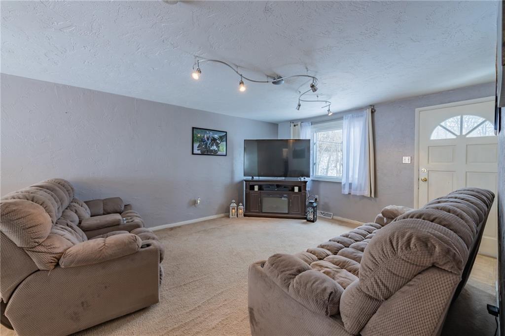 1404 Rankin Road White Oak, PA 15131 - Photo 2 of 22 Gallery Image 2