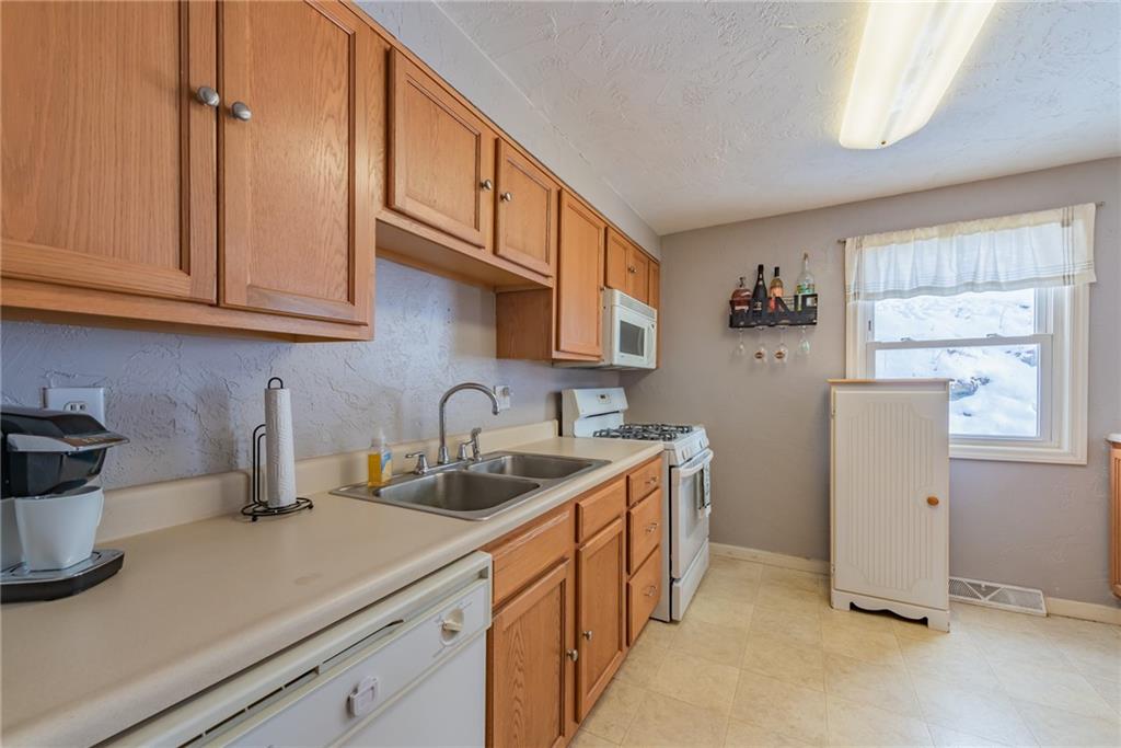 1404 Rankin Road White Oak, PA 15131 - Photo 10 of 22 Gallery Image 10