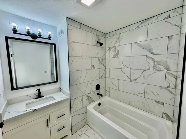 $424,900 | 1416 Delavan Club Drive, Delavan, WI 53115