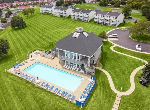 $424,900 | 1416 Delavan Club Drive, Delavan, WI 53115