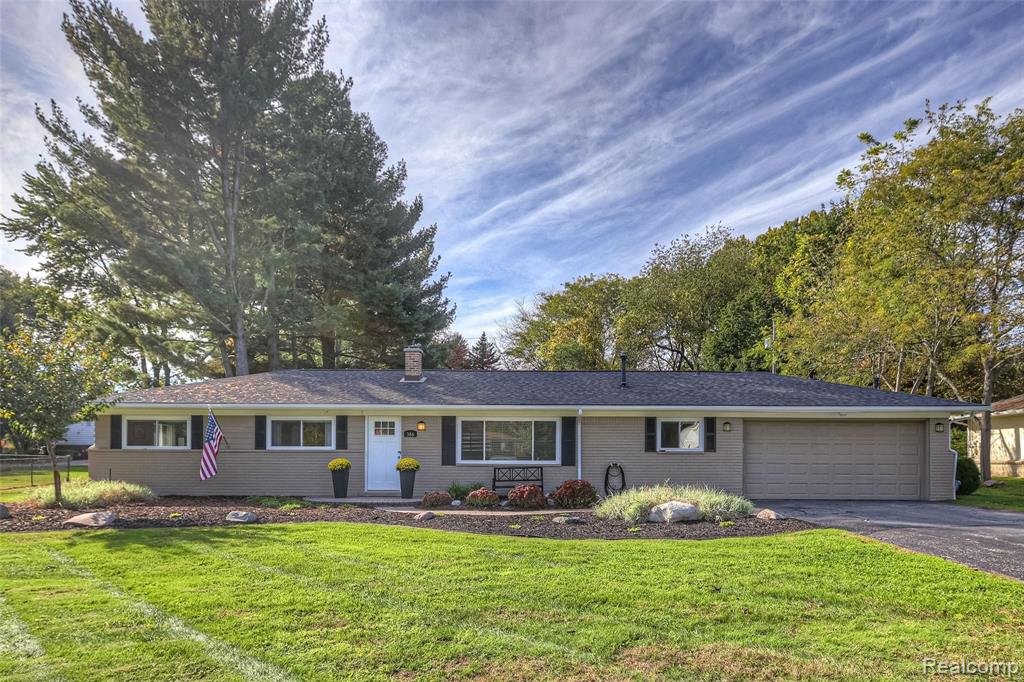 386 Wimpole Drive Rochester Hills, MI 48309 - Photo 1 of 21