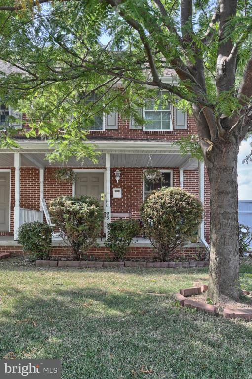 1231 Grofftown Road Lancaster, PA 17602 - Photo 1 of 25 Gallery Image 1