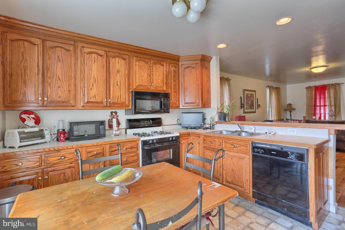 1231 Grofftown Road Lancaster, PA 17602 - Photo 13 of 25 Gallery Image 13