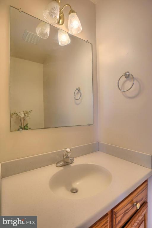 1231 Grofftown Road Lancaster, PA 17602 - Photo 15 of 25 Gallery Image 15